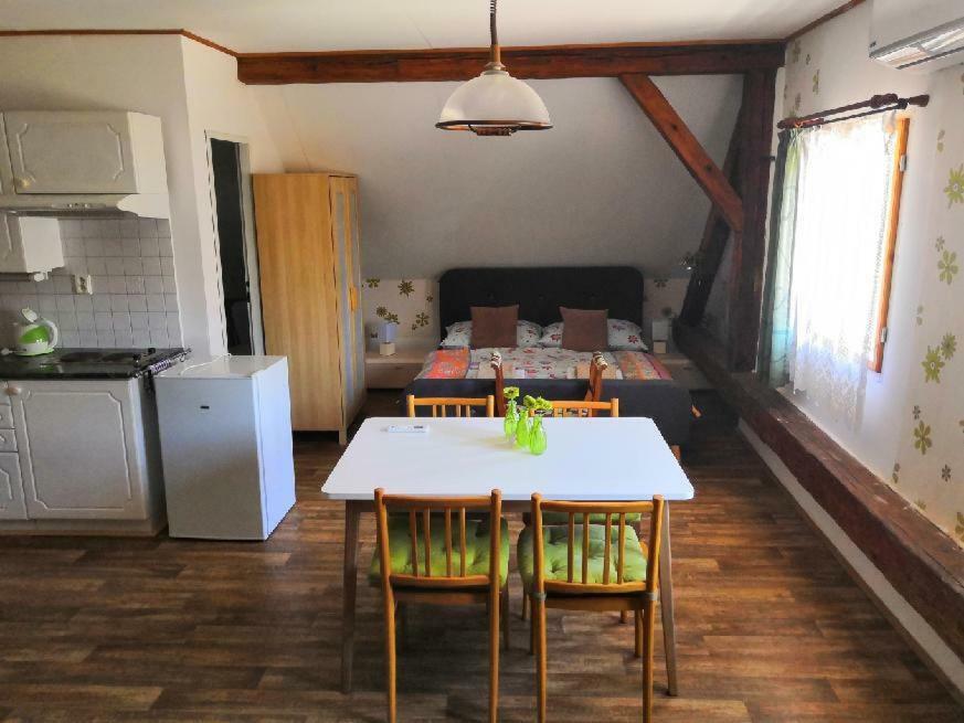 Abc Apartments Černá v Pošumaví Dış mekan fotoğraf